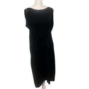 BCBGMaxAzria szM stretchy sweater dress with cutout detail on both shoulders EUC